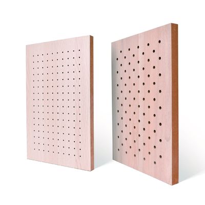 Yuvarlak delik yapısı Akustik delikli ahşap paneller 2400mm 0.9NRC CE FSC